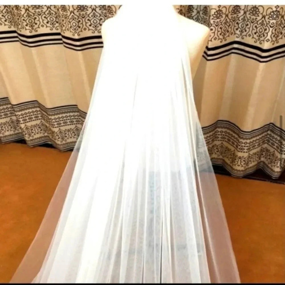 Brand New Wedding Veil - Picture 6 of 15